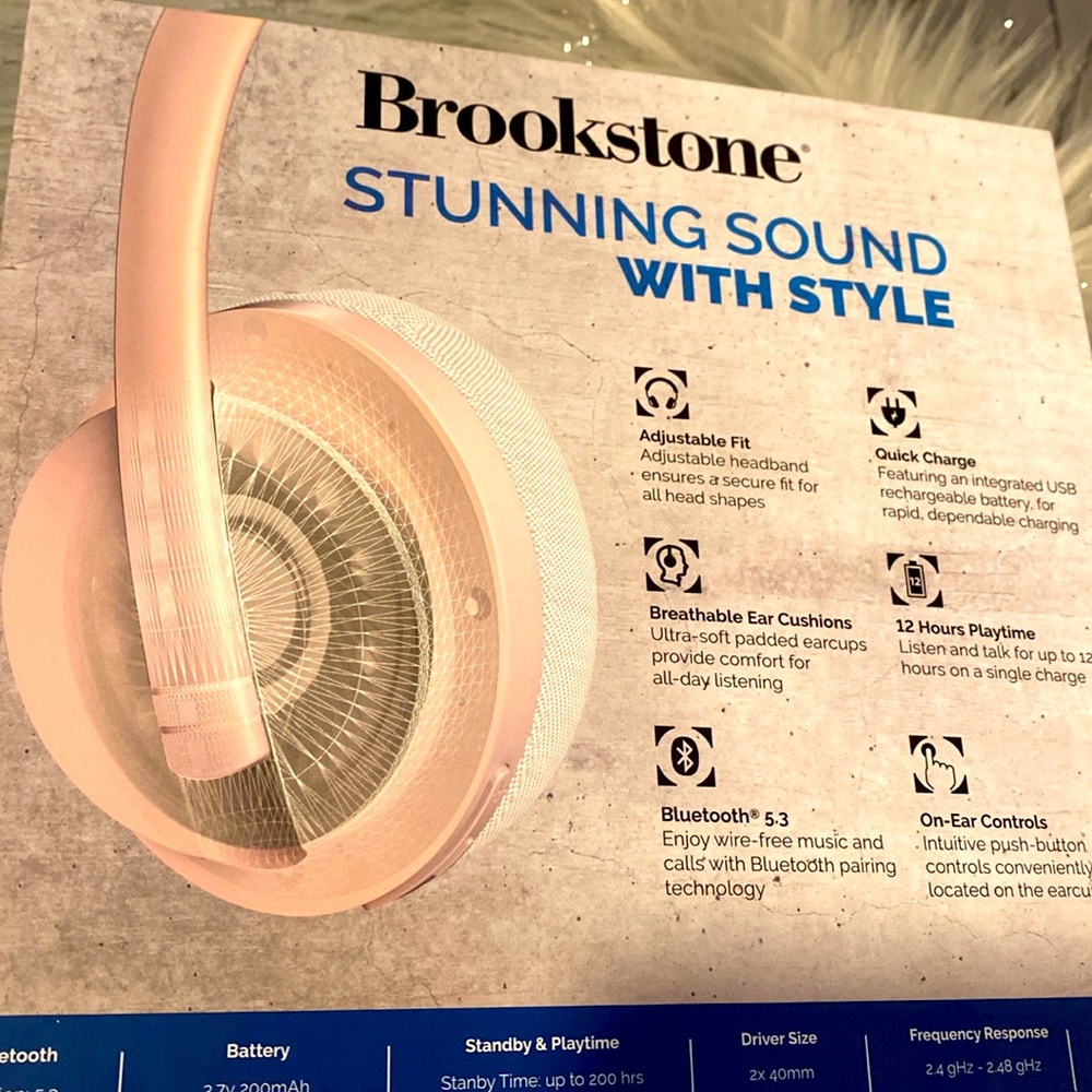 BNWT BROOKSTONE Sleek Wireless Bluetooth Noise Isolating Pink Headphones - Picture 3 of 4